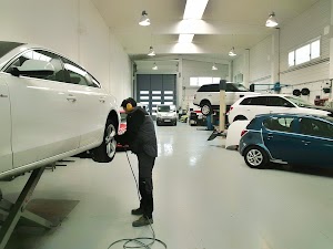 ARAUTO-Talleres de coches en Huesca, chapisteria y pintura, mecánica, neumáticos, pre ITV