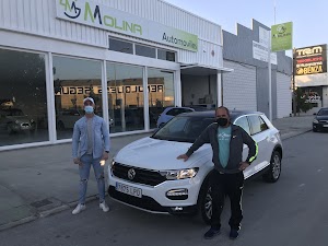 Molina Automoviles Baza Granada .Importación y Km-0 . Taller Chapa y Pintura Especialidad Hyundai. place picture