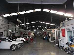 Talleres Bandera - Mejor Taller Chapa y Pintura Malaga - Restauración coches Clasicos